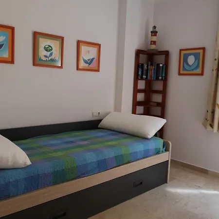 Apartamento Acogedor De Dos En Playamar - *