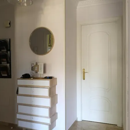 Apartman En Auxi Y Emilio Torremolinos
