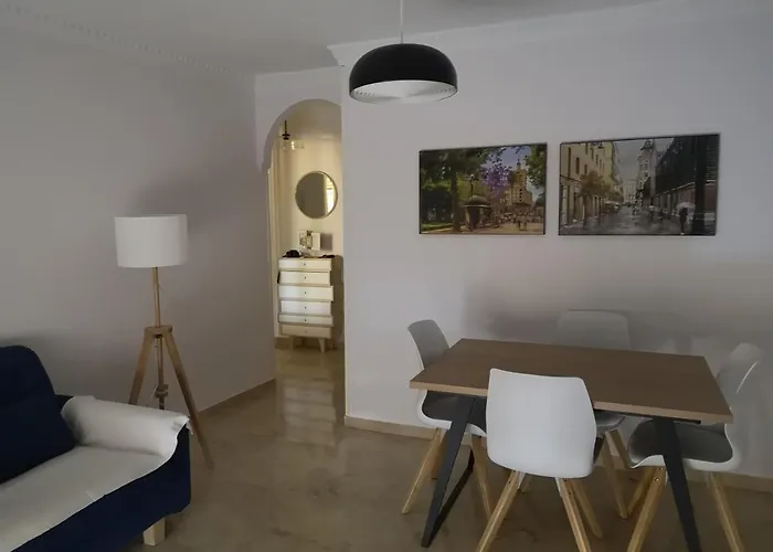 Apartamento En Auxi Y Emilio Torremolinos